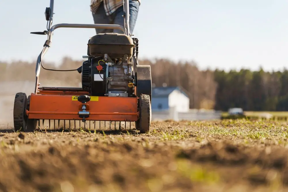 Aerator Machine to Scarification and Aeration of Lawn