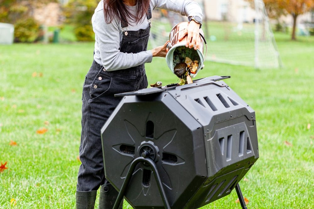 outdoor tumbling composter - 8 Best Compost Grinders: Buyer’s Guide - Patricia Godwin